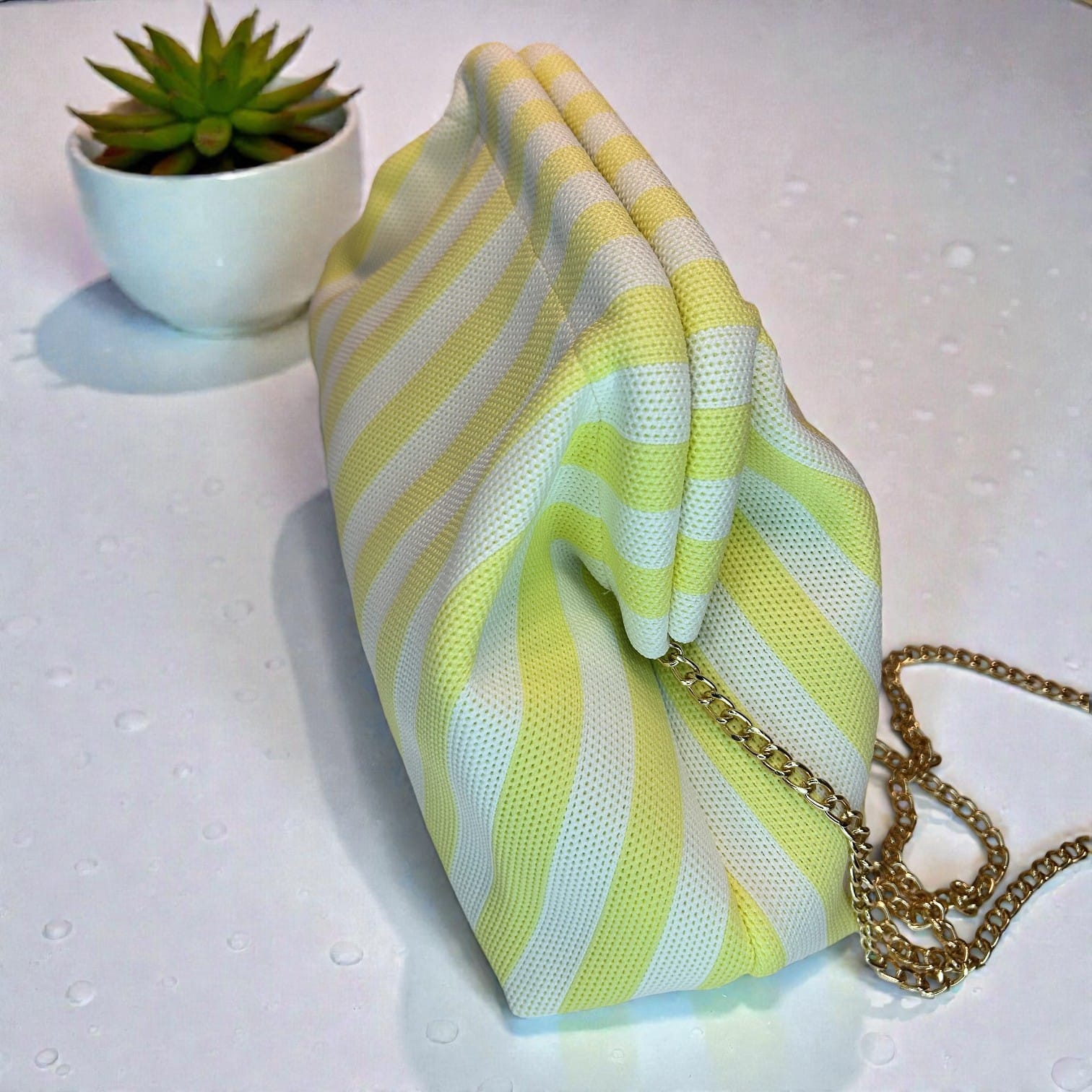 Clutch Amarillo & Blanco